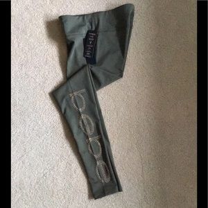 SOLD - Bebe Sport Ankle Length Leggings - NWT - XL